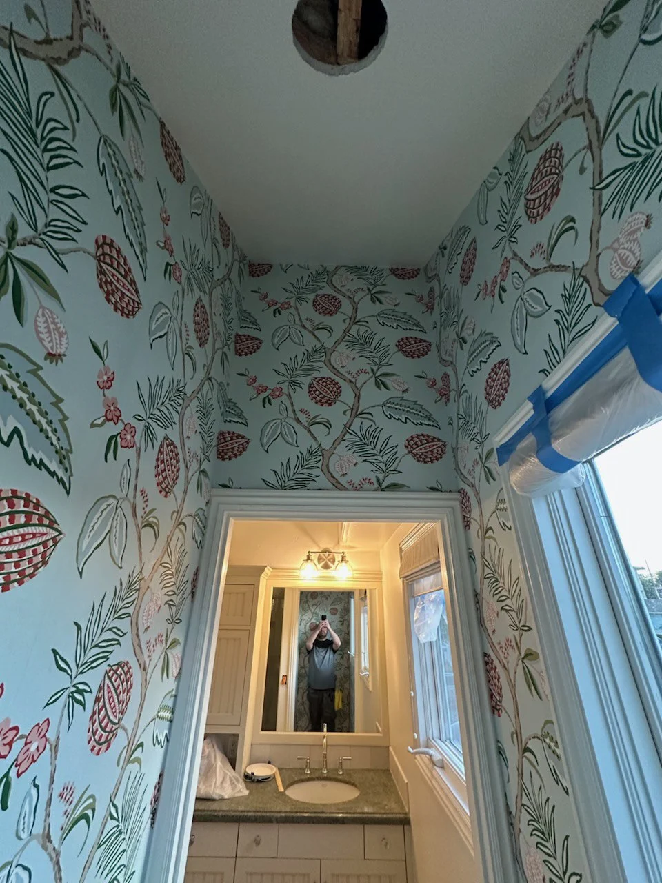 Wallpaper installation in Sylmar, Los Angeles